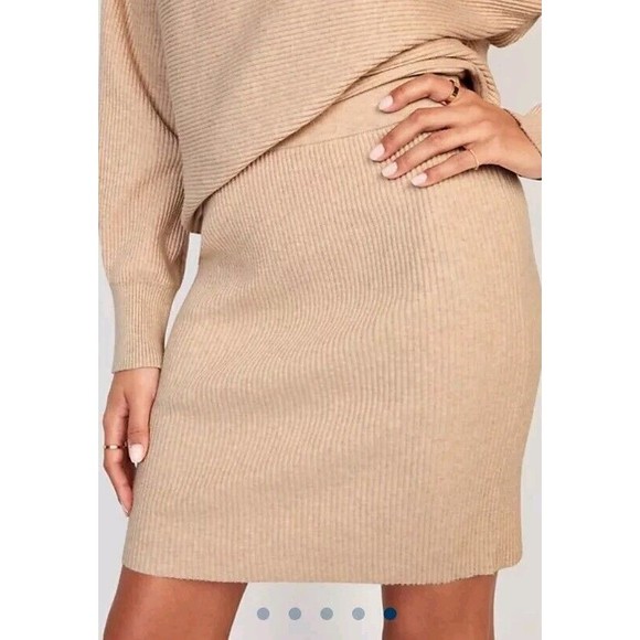 NWT Women's Old Navy High Waisted Rib Knit Mini Skirt Size 2X (20-22) Cashmere - Picture 8 of 8